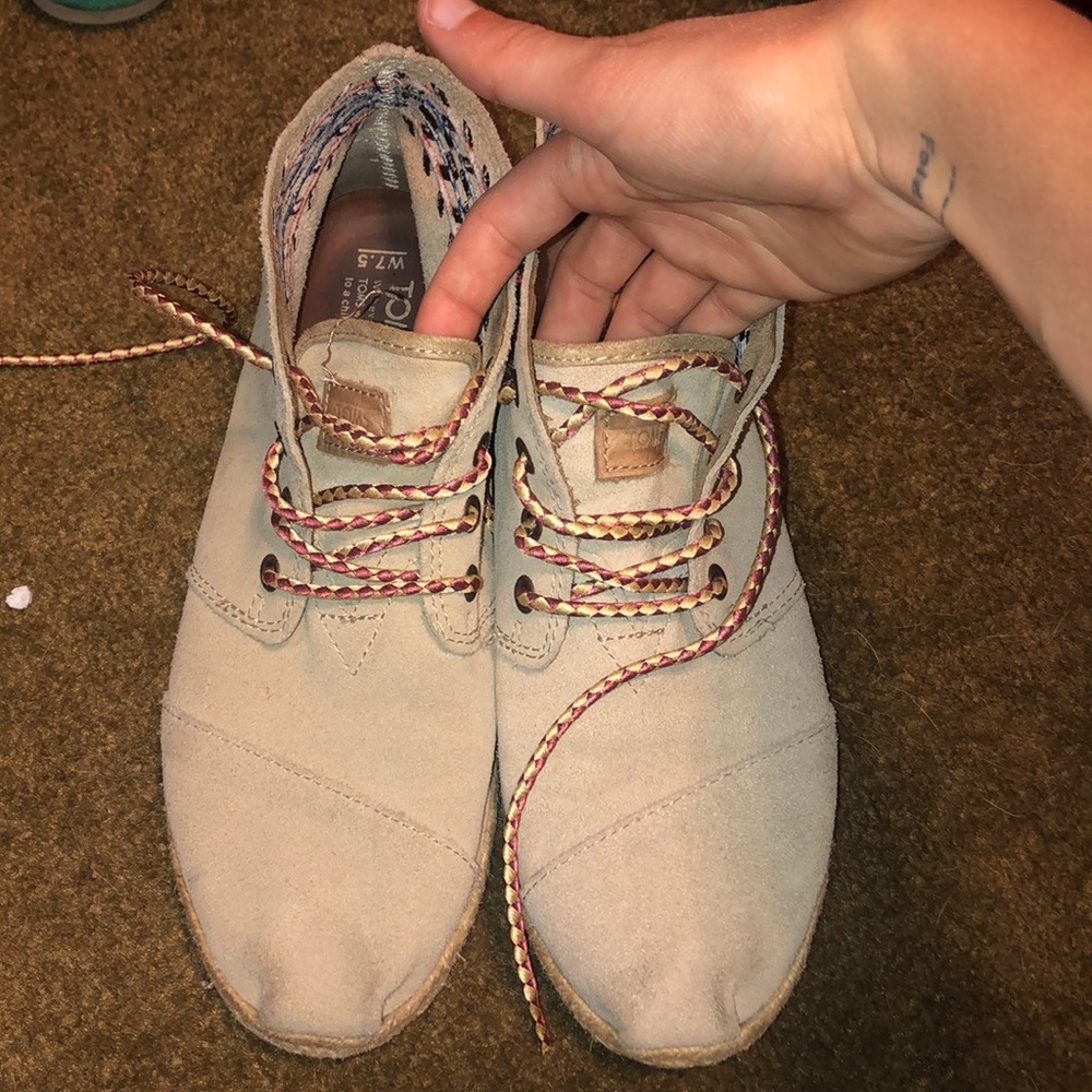 Toms botas tan suede size 7.5